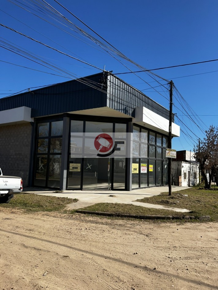 LOCAL COMERCIAL, A ESTRENAR, EN ESQUINA SOBRE AVENIDA MITRE - SAN JOSE - E. RIOS