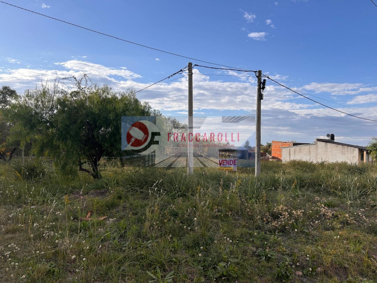 Hermoso lote de 1600 m2 a 100 mts. de Ruta 135 -  Acceso a Colon