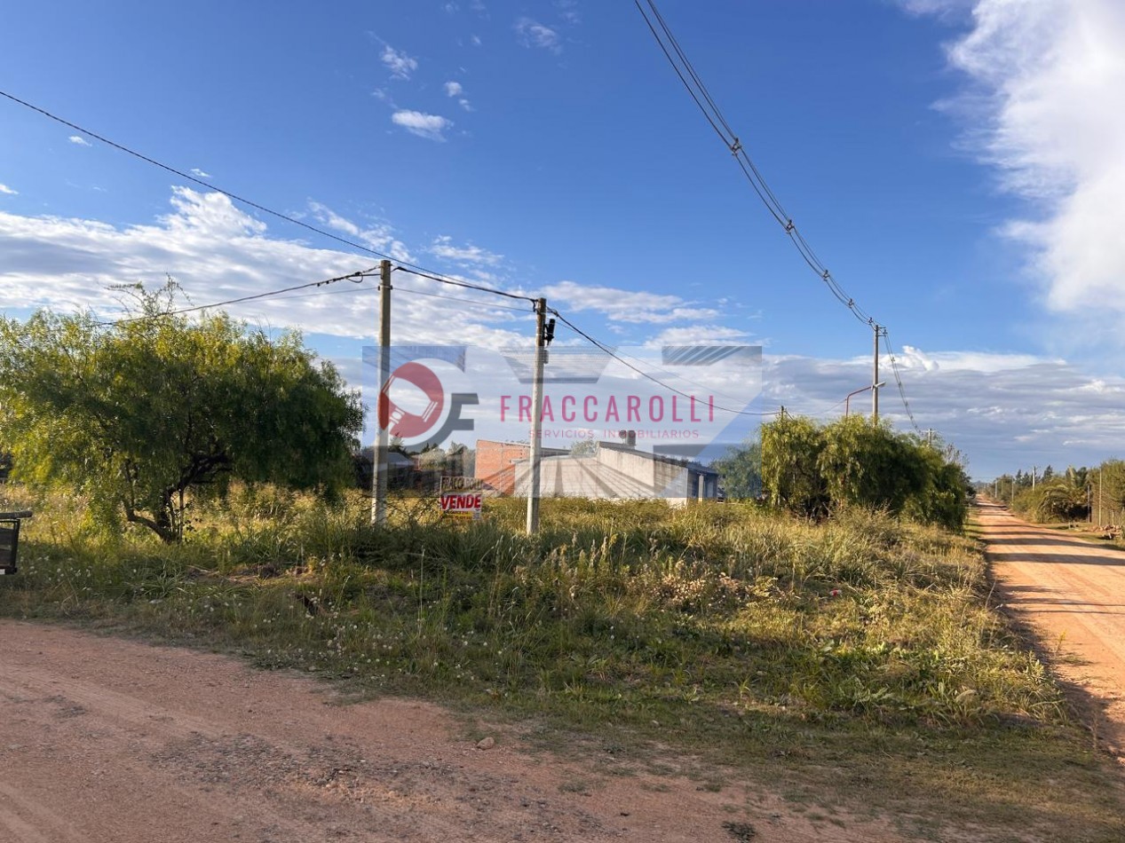 Hermoso lote de 1600 m2 a 100 mts. de Ruta 135 -  Acceso a Colon