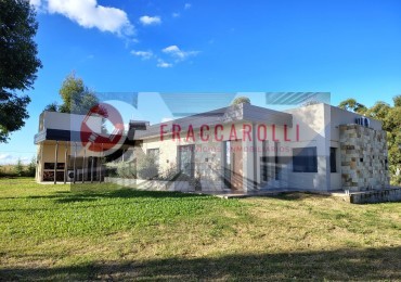 Excelente Casa de 3 dormitorios. Barrio San Juan Primero