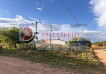 Hermoso lote de 1600 m2 a 100 mts. de Ruta 135 -  Acceso a Colon